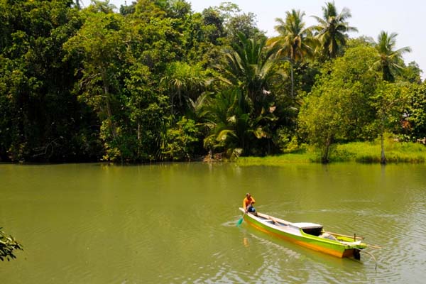 Desa Manurung tempat nelayan