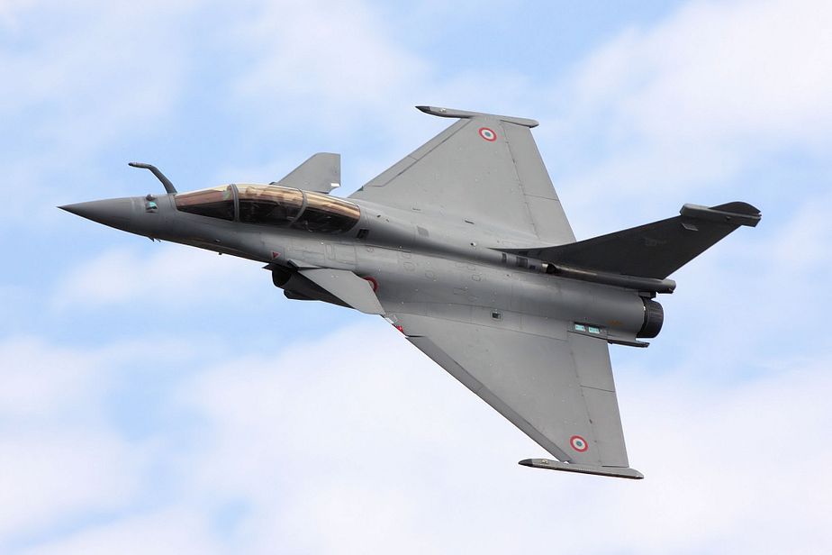 tiga jet tempur Rafale