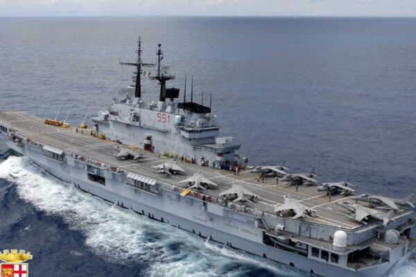 penyerahan kapal induk Garibaldi