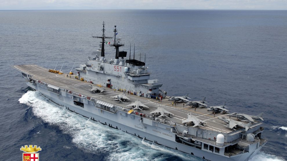 penyerahan kapal induk Garibaldi