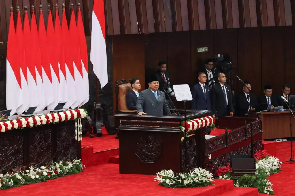 kebijakan fiskal berperan sebagai