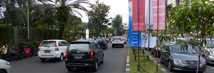 profesional pulang dari kota